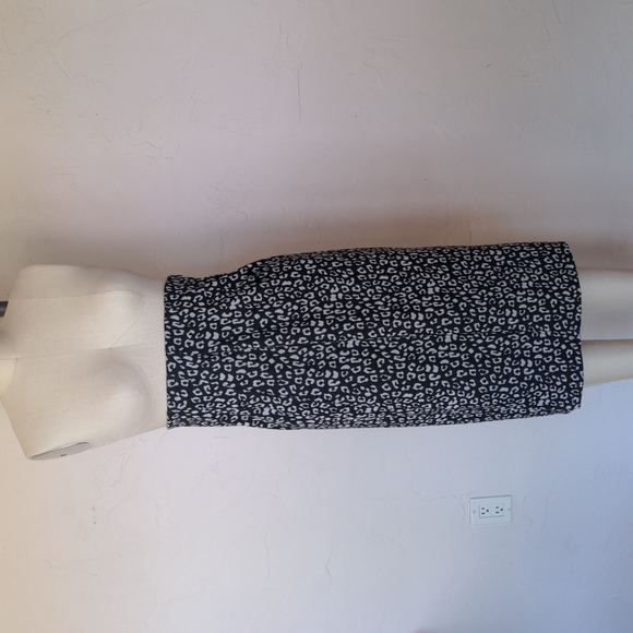 Black & white animal print knit pencil skirt - Picture 6 of 8